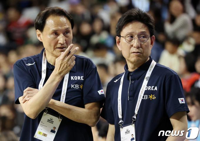 [사진] 안준호 감독, 김종규 준비해!