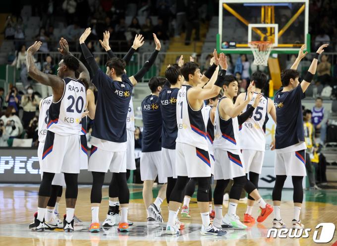 [사진] 대한민국 남자농구, 농구월드컵 예선 첫 승 신고