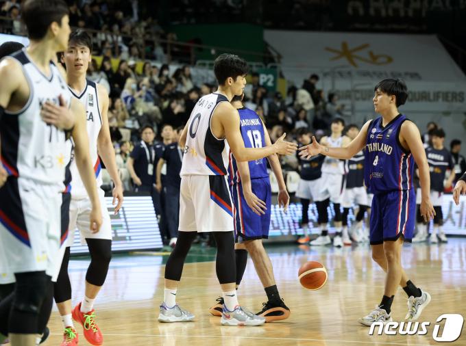 [사진] 대한민국, 태국 꺾고 농구월드컵 예선 첫 승 신고