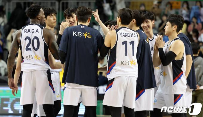 [사진] 태국 꺾고 예선 첫 승 신고한 대한민국