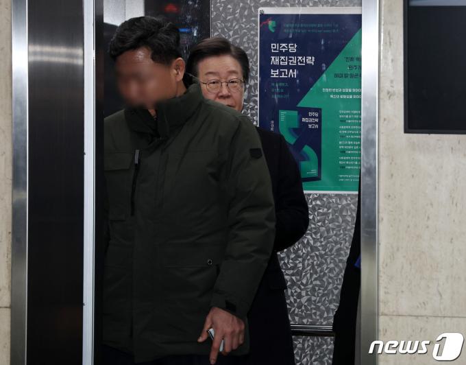 [사진] 이재명 대표, 비공개 최고위 주재