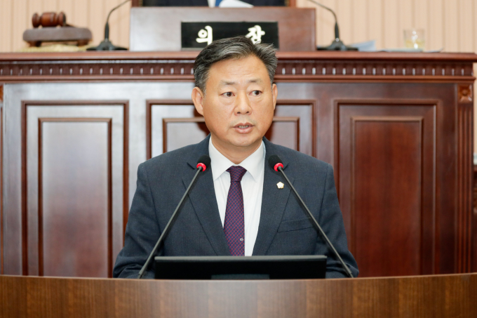 구리시의회 신동화 운영위원장. /사진제공=구리시의회