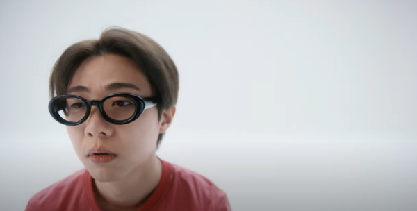 래퍼 기리보이가 26일 오후 6시에 새 싱글앨범 '미춰버리겠어'를 발표했다. 사진은 기리보이 유튜브 채널 'GIRIBOY'에 공개된 신곡 티저 캡쳐본. /사진=유튜브 채널 'GIRIBOY' 캡쳐