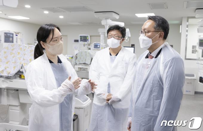 [사진] 분만·신생아 필수의료 현장 찾은 박민수 차관