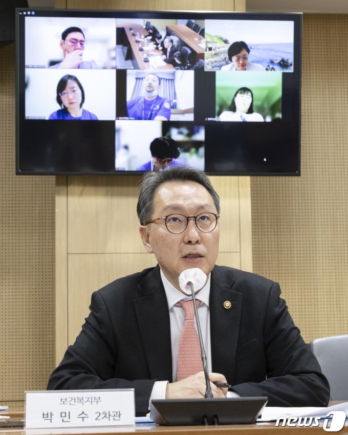 [사진] 간담회 갖는 박민수 2차관