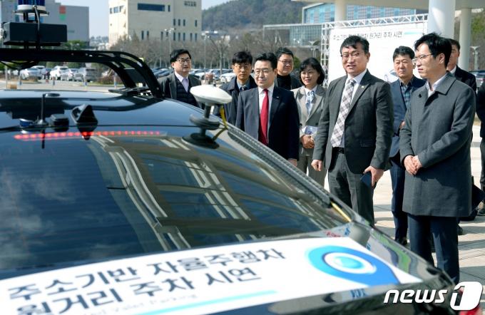 [사진] 주소기반 자율주행차 원거리 주차 실증 시연회