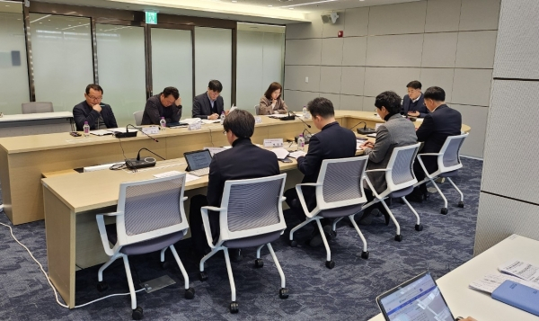 이경희 경기도교육청 제1부교육감이 지난 23일 재정집행점검단 회의를 주재하고 있다. / 사진제공=경기도교육청 