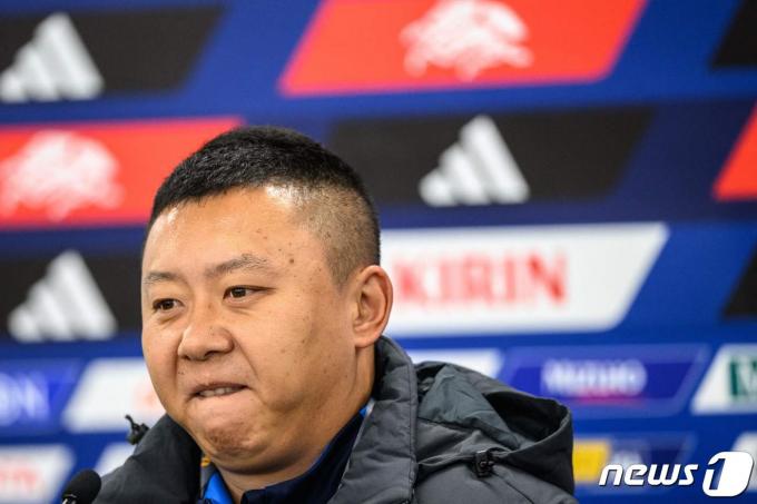 [사진] 리유일 북한 여자축구 대표팀 감독