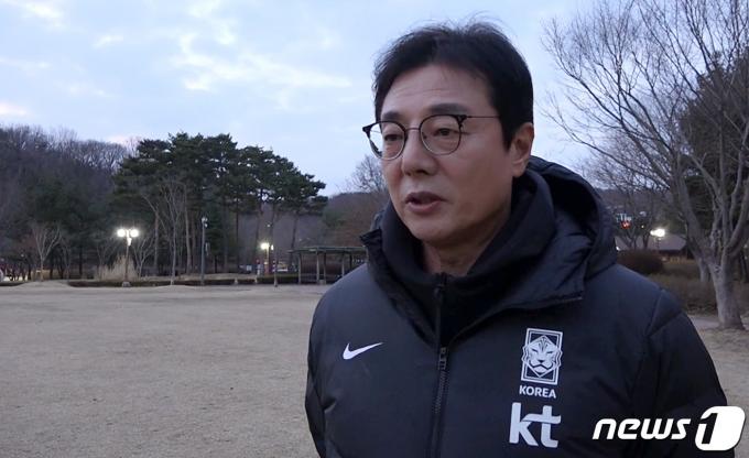 [사진] 황선홍 임시 감독 