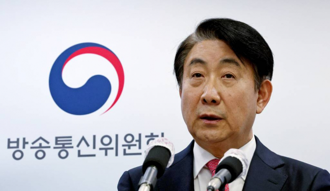 이동관 전 방송통신위원장 사진 그래픽을 잘못 사용한 YTN 방송사고와 관련해, 경찰이 YTN 임직원들에 무혐의 처분을 내렸. 사진은 지난해 12월 경기 정부과천청사 방통위에서 사퇴 관련 입장을 발표하고 있는 이동관 방송통신위원장. /사진= 뉴스1