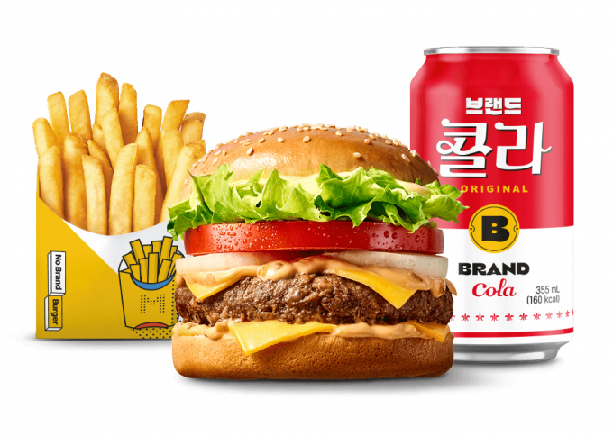 노브랜드 버거 메뉴 30여종의 판매 가격이 평균 3.1% 오른다. 사진은 노브랜드 버거 세트 메뉴. /사진=신세계푸드