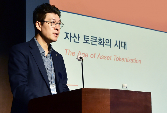 안인성 미래에셋증권 부사장이 국내 토큰증권(STO) 시장이 지속적으로 성장할 것이라고 전망했다. 사진은 28일 서울 을지로 은행회관에 '2024년 금융플랫폼 경쟁력 제고 세미나'에 참석한 안인성 미래에셋증권 부사장. /사진=임한별 기자