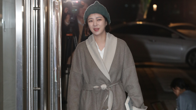  지난달 25일 강남구 신사동 건물에서 배현진 국민의힘 의원을 습격한 중학생을 상대로 경찰이 불구속 송치하기로 결정했다. 사진은 지난 2일 피습사건 이후 첫 공개활동에 나선 배 의원. /사진=뉴스1 