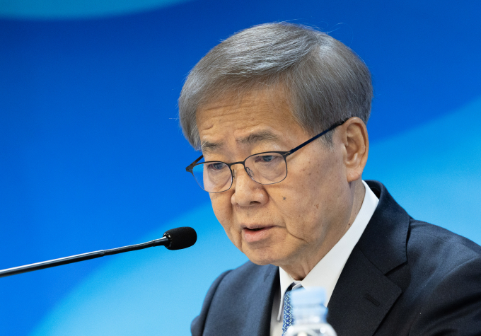 28일 더불어민주당 공천관리위원회가 단수 공천 지역구는 5곳이며 경선 지역구는 4곳을 발표했다. 사진은 임혁백 민주당 공천관리위원장이 지난 25일 서울 여의도 민주당 중앙당사에서 21개 선거구에 대한 공천 후보자 심사 결과를 발표하는 모습. /사진=뉴스1