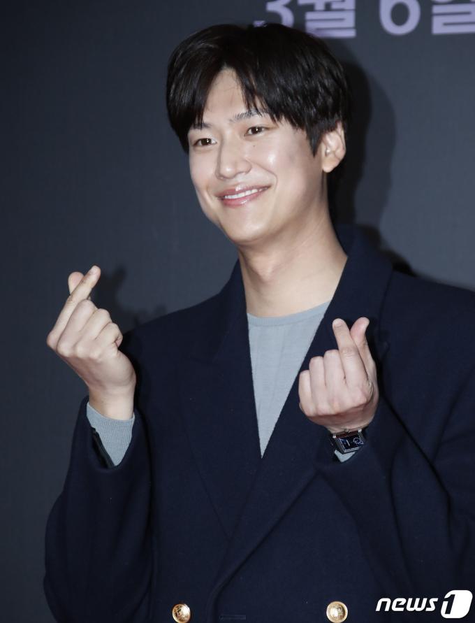 [사진] 나인우, 본부장님의 스윗 하트