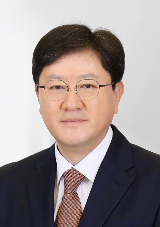 원유석 대표이사는 부사장에서 사장으로 승진했다. /사진=아시아나항공