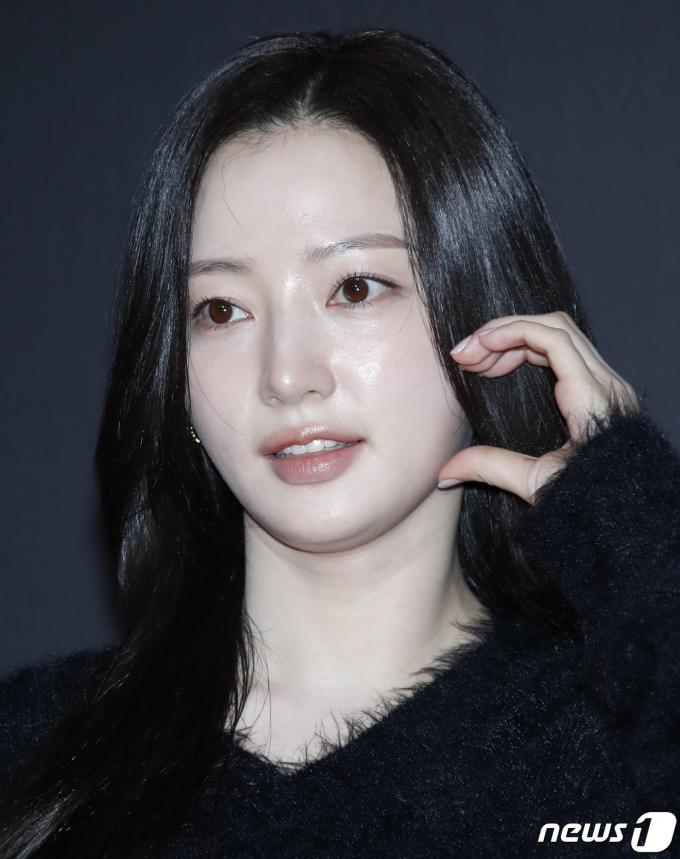 [사진] 송하윤, 영화관 온 역대급 빌런