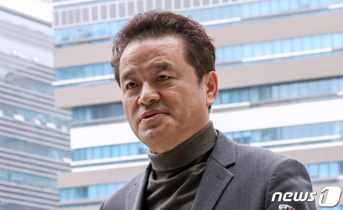 1억1500만원 상당 금품 수수 혐의를 받는 임종성 전 더불어민주당 의원이 28일 서울 송파구 서울동부지방법원에서 열린 구속 전 피의자 심문(영장실질심사)에 출석하고 있다. 2024.2.28/뉴스1 ⓒ News1 김성진 기자