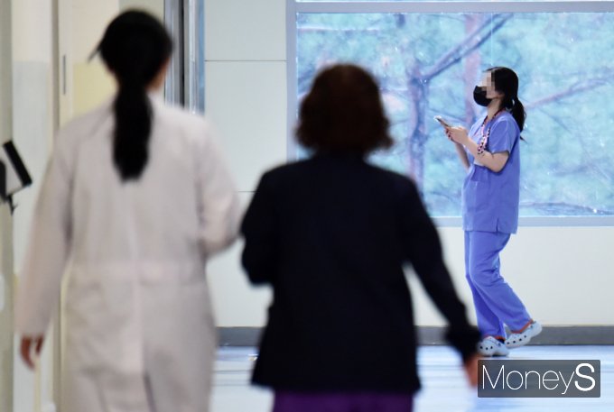 정부가 집단사직한 전공의에게 29일까지 복귀하라고 명령한 가운데 박민수 복지부 제2차관이 전공의와 대화의 자리를 마련했다. 사진은 서울에 소재한 한 대한병원. /사진=임한별 기자