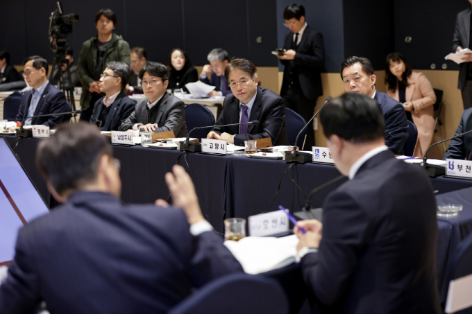 고양특례시(시장 이동환)가 자원그린에너지파크 입지선정을 본격화한다. 사진은 제5차 자원그린에너지파크 입지선정위원회 모습. / 사진제공=고양특례시