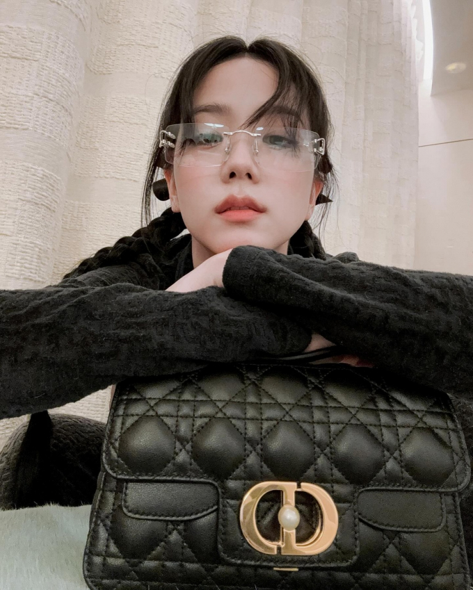 사진=지수 인스타그램