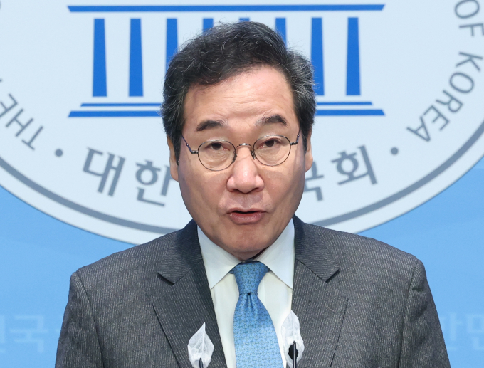 이낙연 새로운미래 공동대표가 불출마 결정을 접고 광주 출마를 확정했다. 사진은 이 공동대표가 29일 서울 여의도 국회 소통관에서 의료계 집단행동 등에 대한 긴급 기자회견을 하는 모습. /사진=뉴스1