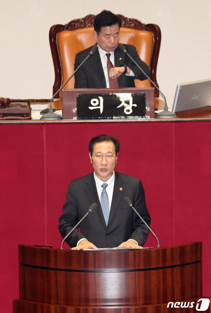 [사진] 박성재 법무장관, 쌍특검법 재의 요구 이유 설명