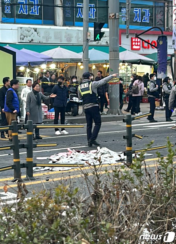 [사진] 연신내역에서 8중 추돌사고 발생, 1명 사망