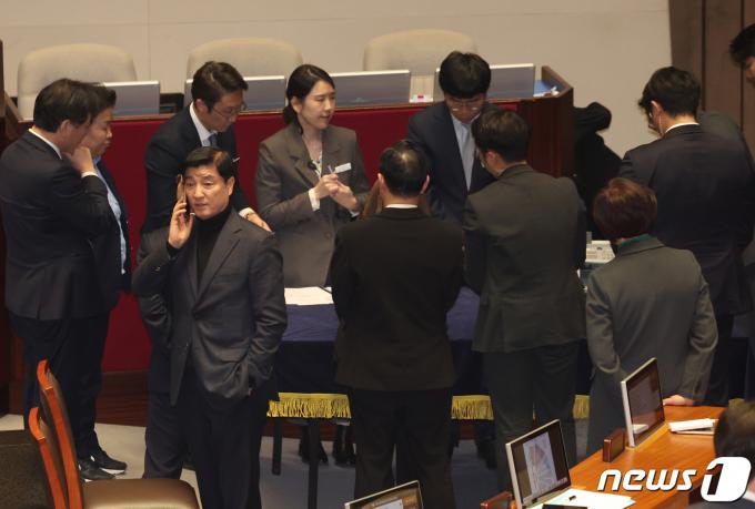 [사진] 쌍특검법, 국회 재표결에서 최종 부결돼 폐기