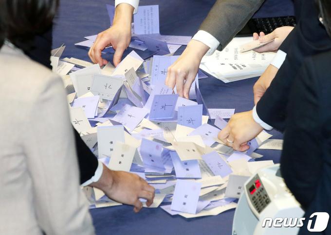 [사진] '쌍특검법', 국회 재표결서 모두 부결…최종 폐기
