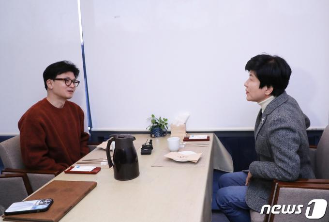 [사진] 한식당에서 회동하는 한동훈·김영주