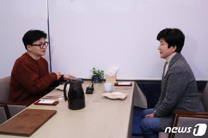 [사진] 김영주 만나는 한동훈