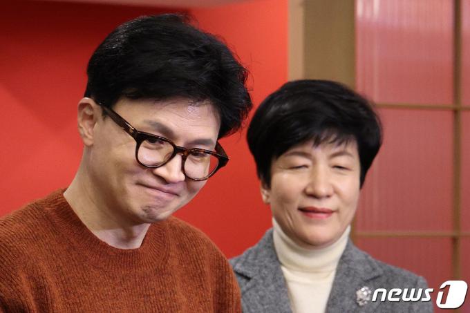 [사진] 미소짓는 한동훈·김영주