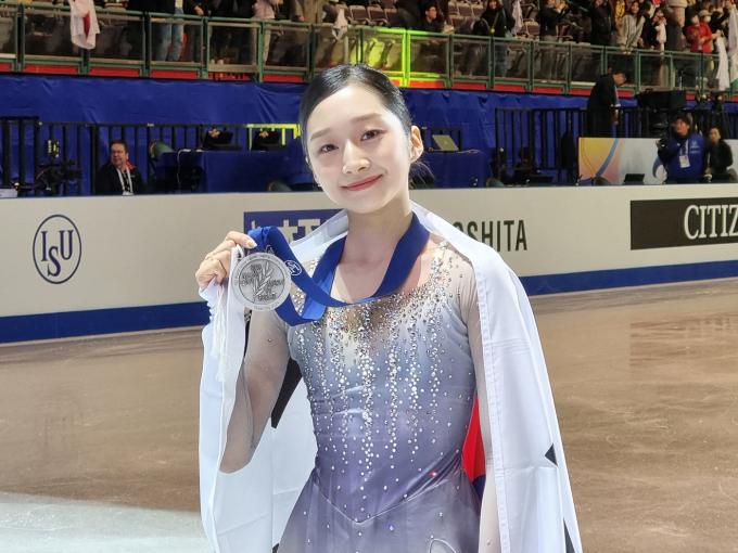신지아, 2024 ISU 세계 주니어 선수권대회 은메달. (올댓스포츠 제공)