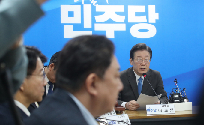 이재명 더불어민주당 대표가 28일 오전 서울 여의도 민주당 중앙당사에서 열린 최고위원회의에서 발언을 하고 있다. /사진=뉴시스