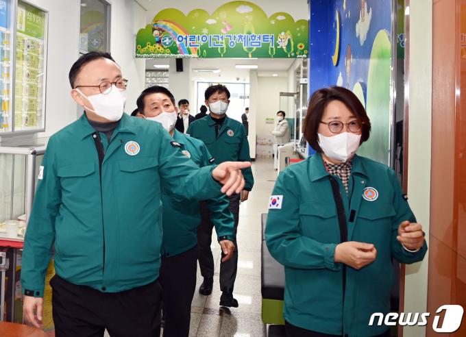 [사진] 이한경 재난안전관리본부장, 대전 서구보건소 현장 점검