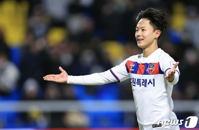 [사진] 수원 이승우 '내가 해냈어'
