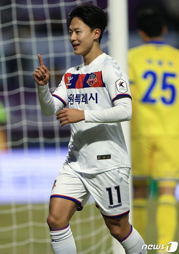 [사진] 이승우가 해냈다