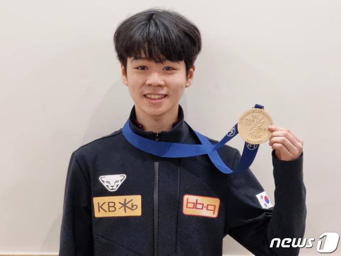 [사진] 서민규, ISU 피겨 주니어 우승…한국 남자 최초