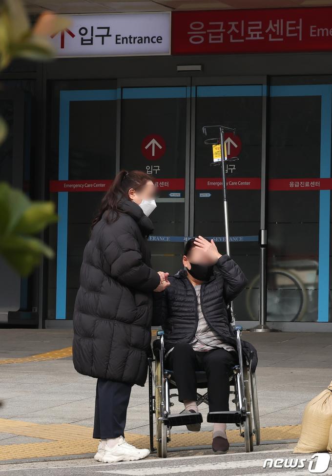 [사진] '의사들 총궐기 대회에 환자들만 고생'