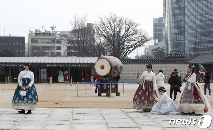 [사진] '경복궁 나들이'