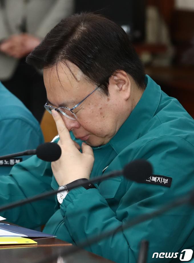 [사진] 조규홍 복지부 장관 '고심'