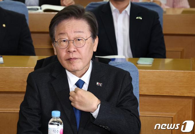 [사진] 민주연합 창당대회 참석한 이재명