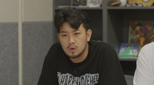 크리에이터 겸 웹툰 작가 침착맨(이말년)이 지난해 서울 송파구 방이동의 연면적 642.84㎡ 크기 건물을 53억5000만원에 매입한 것으로 알려졌다./사진=유튜브 채널 '침착맨' 캡처