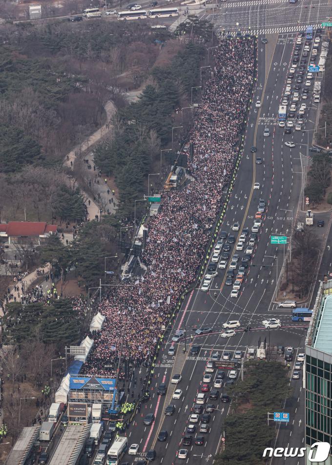 [사진] 여의대로 가득 메운 의사들