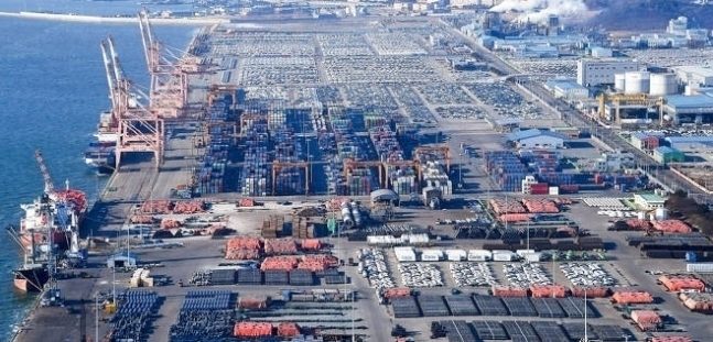 1월 전산업생산과 소비가 각각 0.4%, 0.8% 증가하고 설비투자는 5.6% 감소했다. / 사진=뉴시