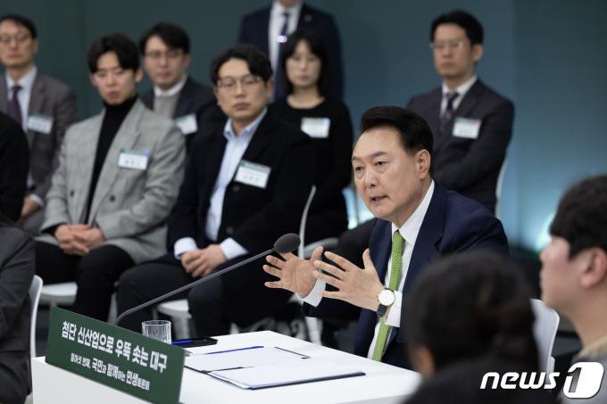 [사진] 윤 대통령 '대구, 첨단 신산업으로'