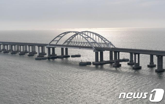 러시아의 흑해 변 남부에서 크림 반도를 연결하는 교량 철도인 크림대교(케르치 대교) . ⓒ AFP=뉴스1 ⓒ News1 우동명 기자