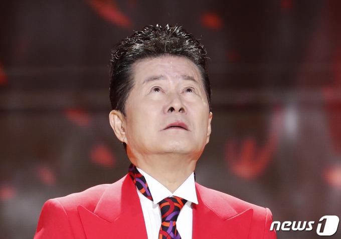 [사진] 태진아, 감성 적시는 레전드 무대