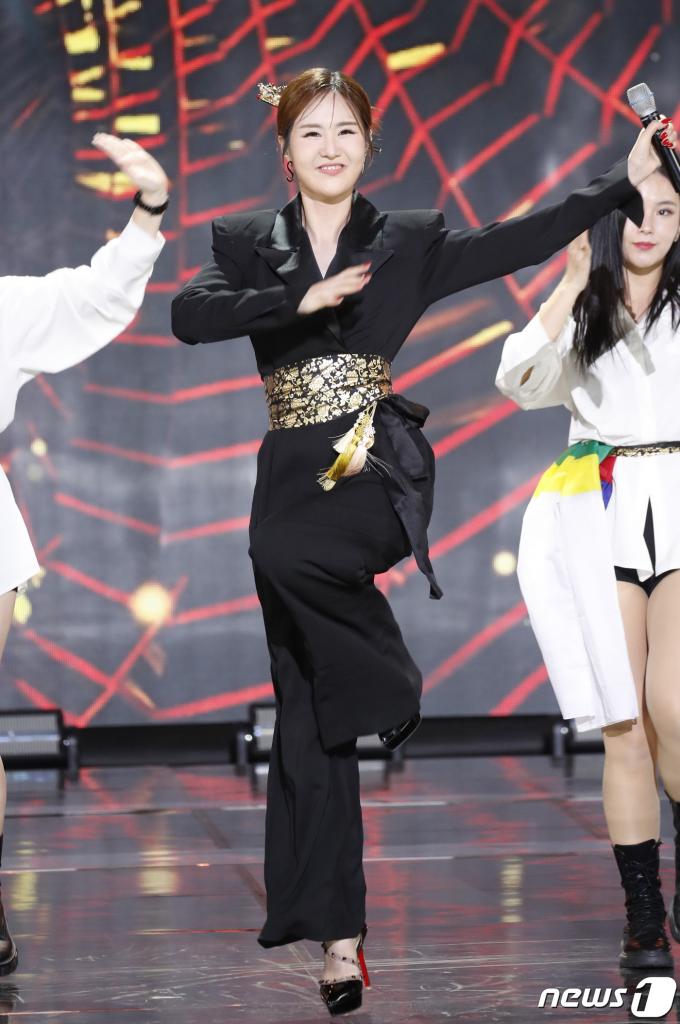 [사진] 윤수현, 도파민 가득한 무대